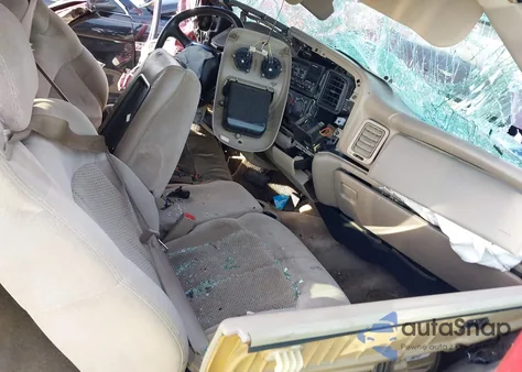 2002 Chevrolet Silverado 1500 Ls из США, поврежденный, VIN 2GCEC19V121175205